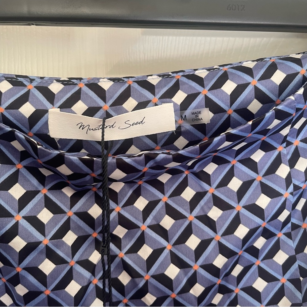 Satin blue patterned slacks - Picture 2 of 3
